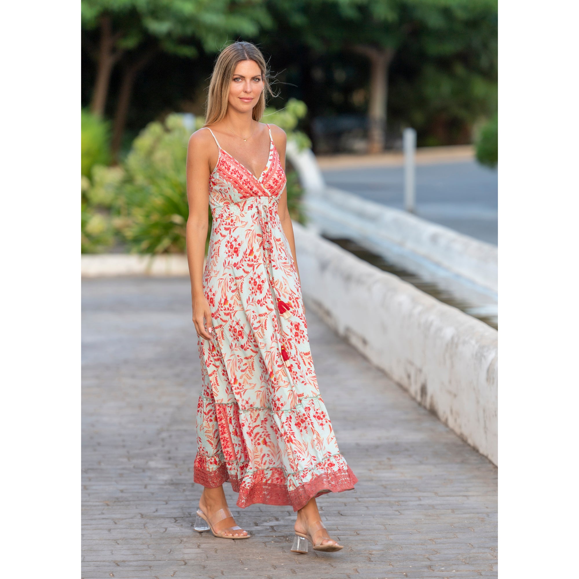 Vestido Rodado ligeiramente mais Curto à Frente Primavera da marca Isla Bonita