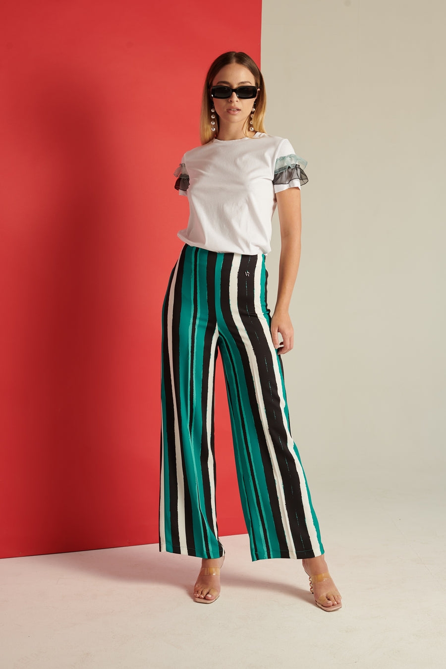 T-shirt Branca  com Folhos nas mangas by Valentina Rio total look