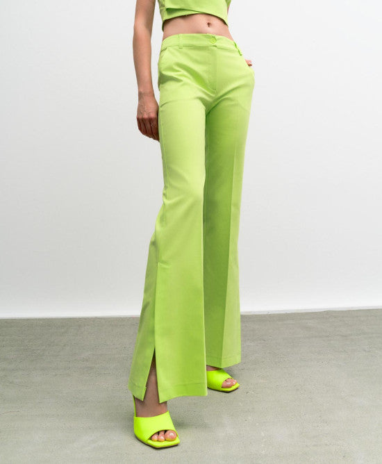 Calça Verde Lima by Access detalhe abertura lateral